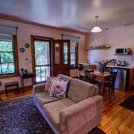 Cherry Plum Cottages ポート・フェアリー エクステリア 写真