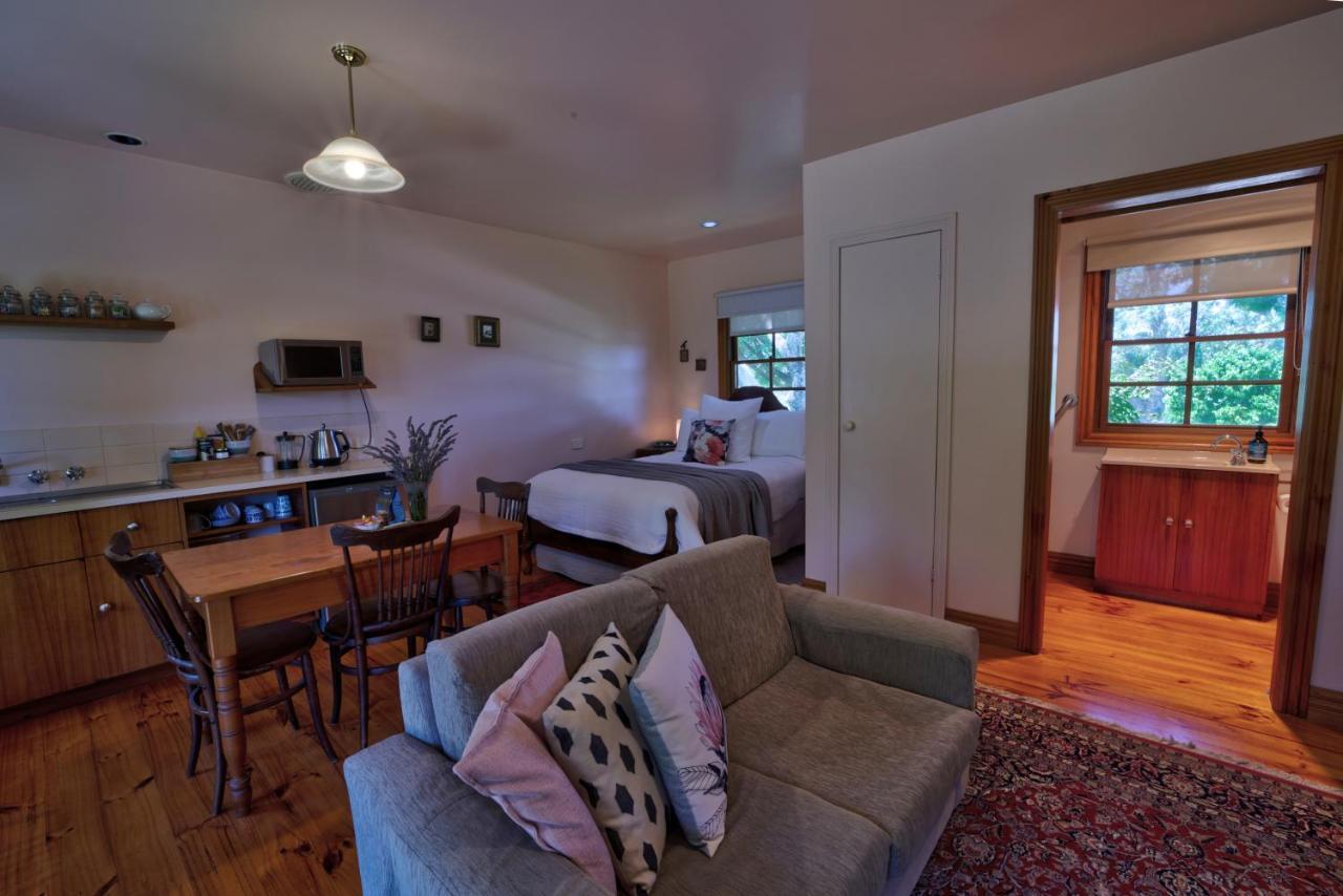 Cherry Plum Cottages ポート・フェアリー エクステリア 写真