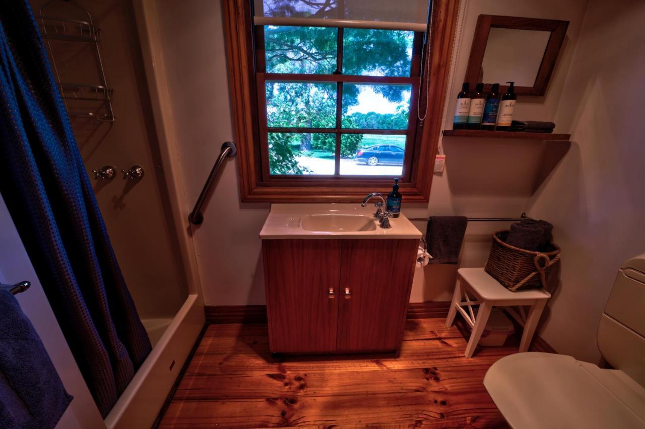 Cherry Plum Cottages ポート・フェアリー エクステリア 写真